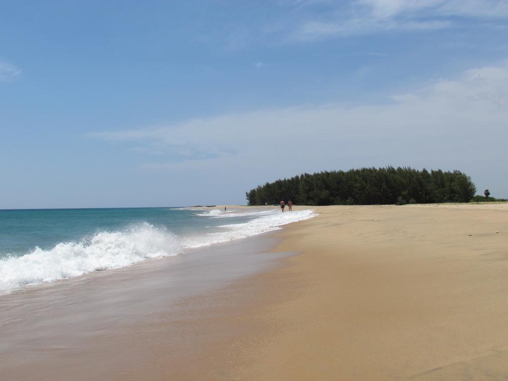 Lord Of The Forest Hotel Batticaloa Buitenkant foto