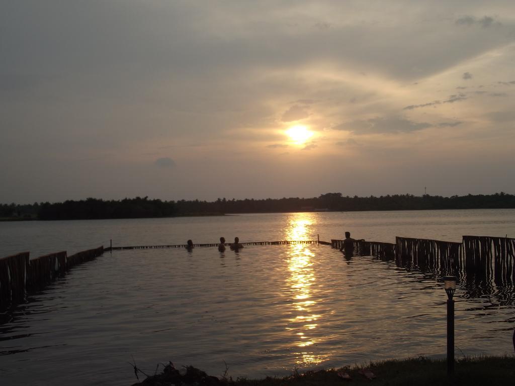 Lord Of The Forest Hotel Batticaloa Buitenkant foto